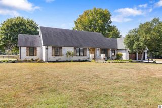 5725 State Route 121 N, Murray, KY 42071