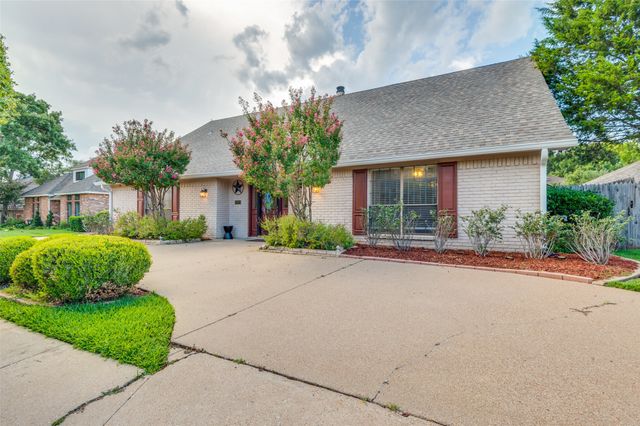 1905 Wimbledon Drive, Arlington, TX 76017