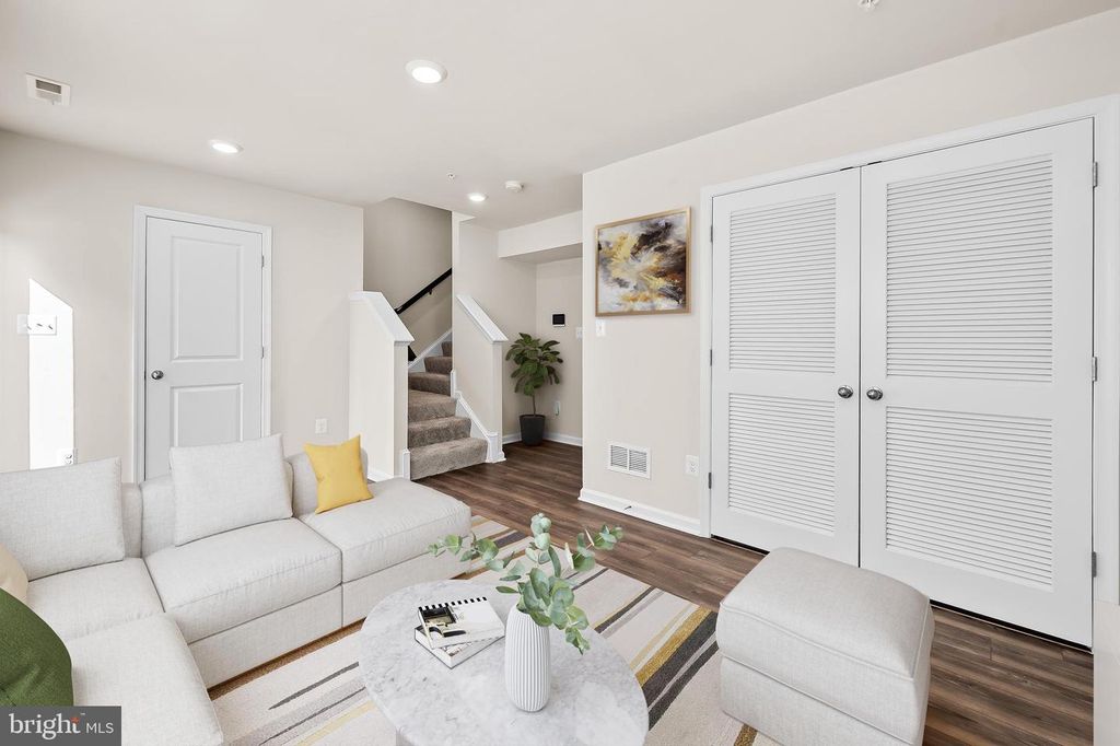 Image 6 of property listing at 600 MOZART WAY, Baltimore, MD 21224