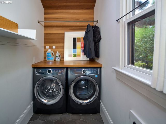 1611 Nw 32ND Ave, Portland, OR 97210