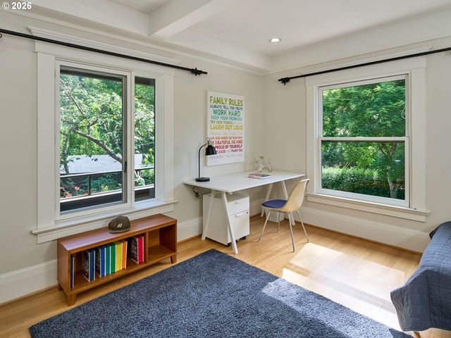 1611 Nw 32ND Ave, Portland, OR 97210