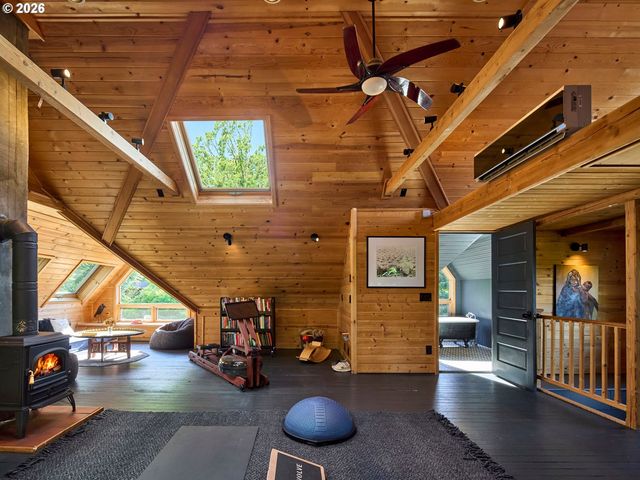1611 Nw 32ND Ave, Portland, OR 97210