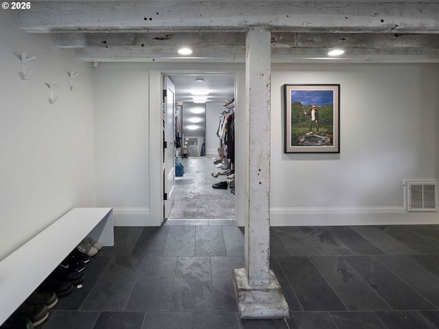 1611 Nw 32ND Ave, Portland, OR 97210