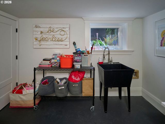 1611 Nw 32ND Ave, Portland, OR 97210