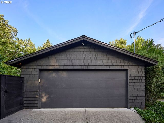 1611 Nw 32ND Ave, Portland, OR 97210