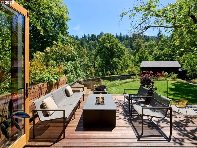 1611 Nw 32ND Ave, Portland, OR 97210