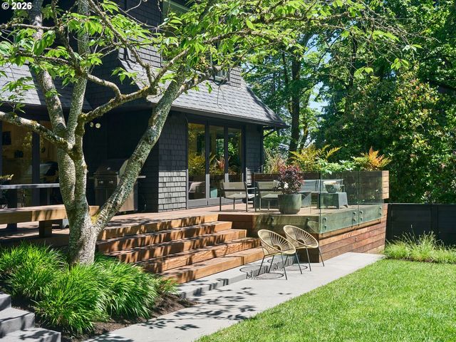 1611 Nw 32ND Ave, Portland, OR 97210