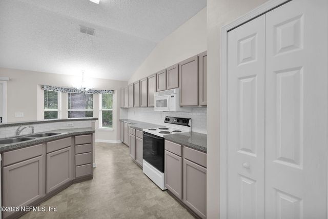 12484 HATTON CHASE Lane W, Jacksonville, FL 32258