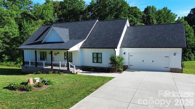 5345 Christopher Road, Iron Station, NC 28080