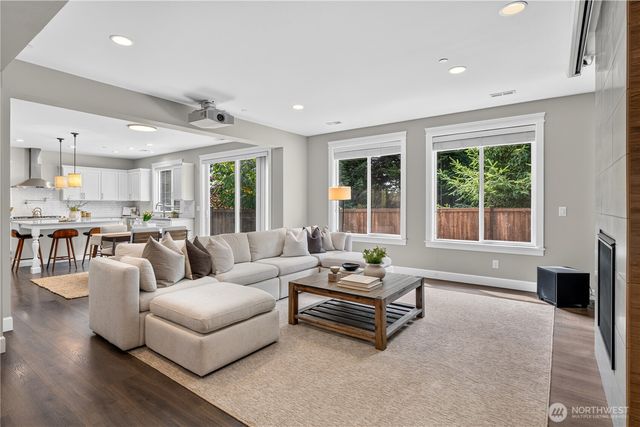 10833 NE 190th Place, Bothell, WA 98011