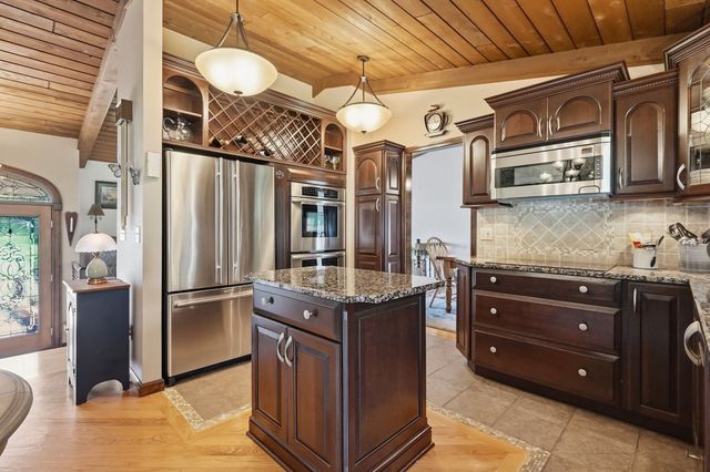 105 Higher Brook Dr, Ludlow, MA 01056
