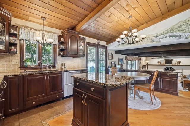 105 Higher Brook Dr, Ludlow, MA 01056
