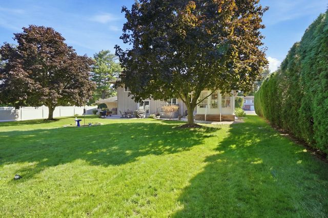 105 Higher Brook Dr, Ludlow, MA 01056