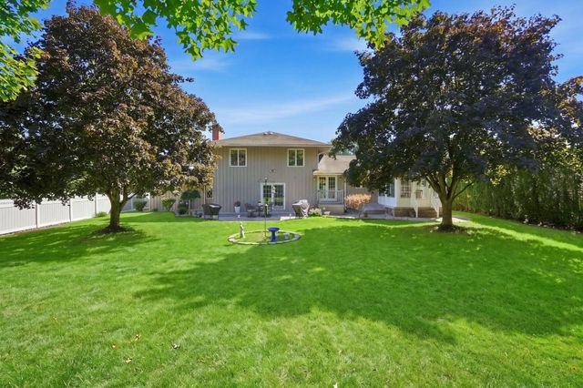 105 Higher Brook Dr, Ludlow, MA 01056