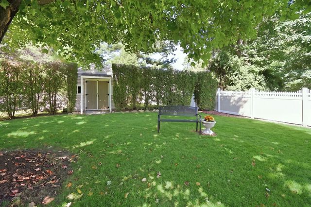 105 Higher Brook Dr, Ludlow, MA 01056