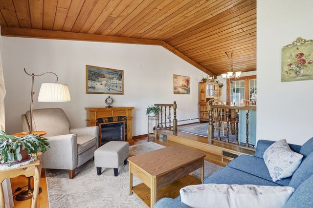 105 Higher Brook Dr, Ludlow, MA 01056