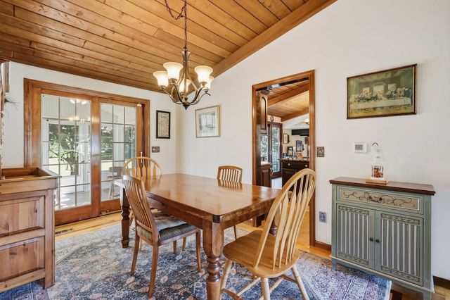 105 Higher Brook Dr, Ludlow, MA 01056