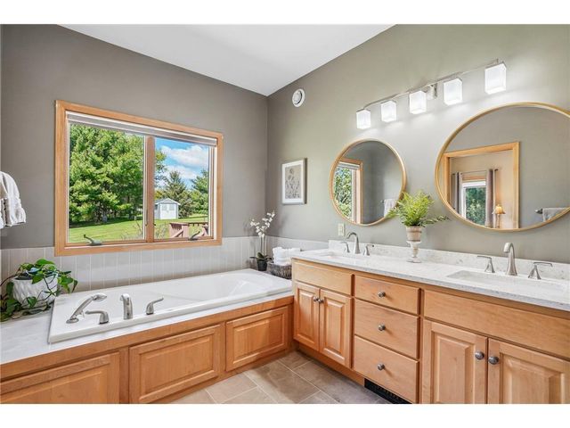 1325 Alton Lane, Hammond, WI 54015