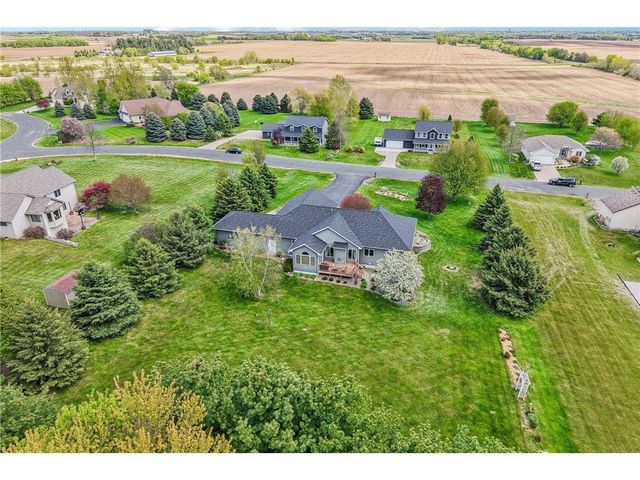 1325 Alton Lane, Hammond, WI 54015