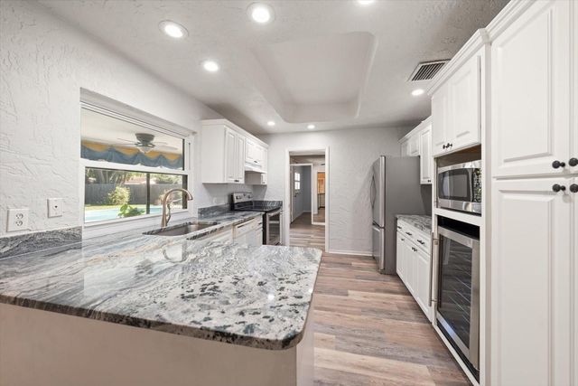 1221 MAGDALENE GROVE AVENUE, Tampa, FL 33613