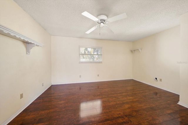 1221 MAGDALENE GROVE AVENUE, Tampa, FL 33613