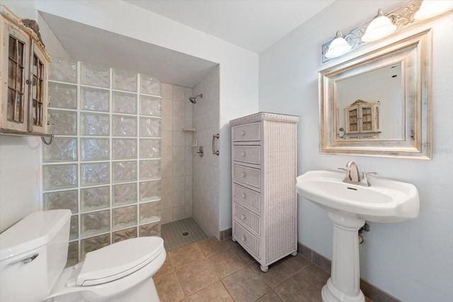 1221 MAGDALENE GROVE AVENUE, Tampa, FL 33613