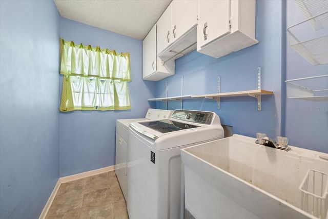 1221 MAGDALENE GROVE AVENUE, Tampa, FL 33613