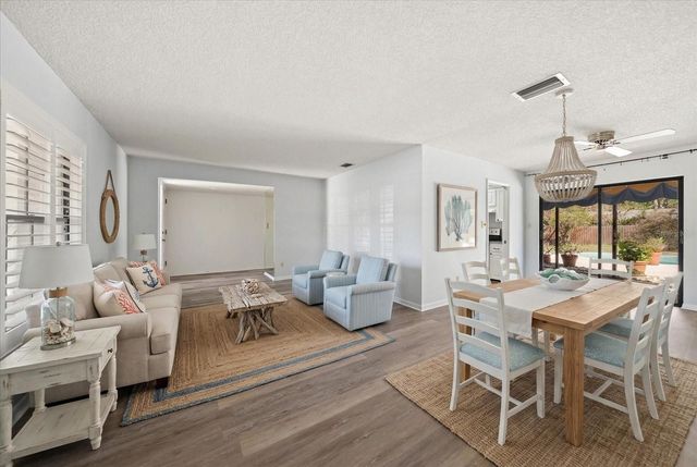 1221 MAGDALENE GROVE AVENUE, Tampa, FL 33613