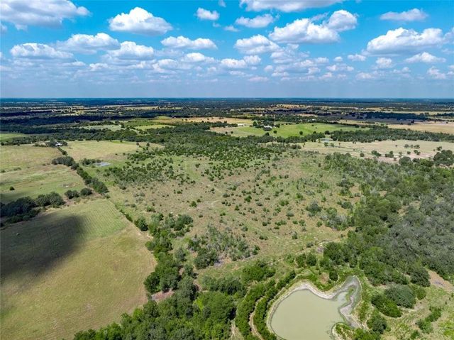 8232 Fm 2145, Ledbetter, TX 78946