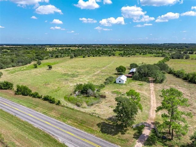 8232 Fm 2145, Ledbetter, TX 78946