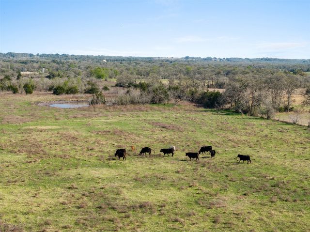 8232 Fm 2145, Ledbetter, TX 78946