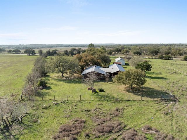 8232 Fm 2145, Ledbetter, TX 78946