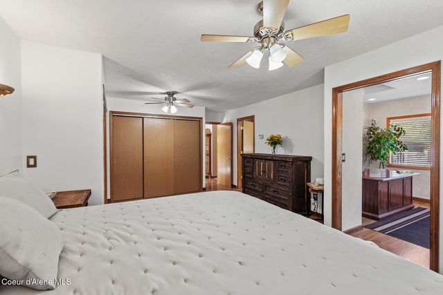 34197 N Hayden DR, Spirit Lake, ID 83869