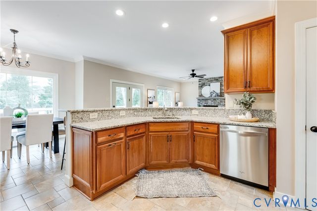 6009 Manor Park Ter, Glen Allen, VA 23059