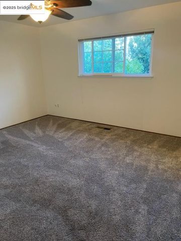 4257 Suzanne Dr, Pittsburg, CA 94565