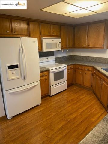 4257 Suzanne Dr, Pittsburg, CA 94565