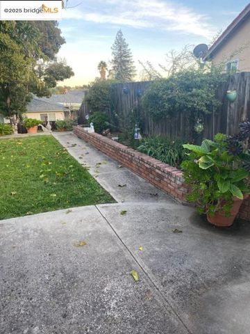 4257 Suzanne Dr, Pittsburg, CA 94565