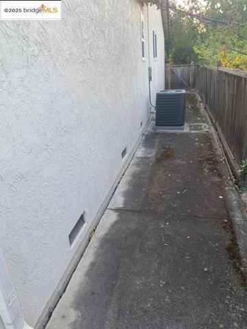 4257 Suzanne Dr, Pittsburg, CA 94565