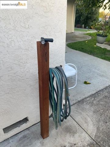 4257 Suzanne Dr, Pittsburg, CA 94565