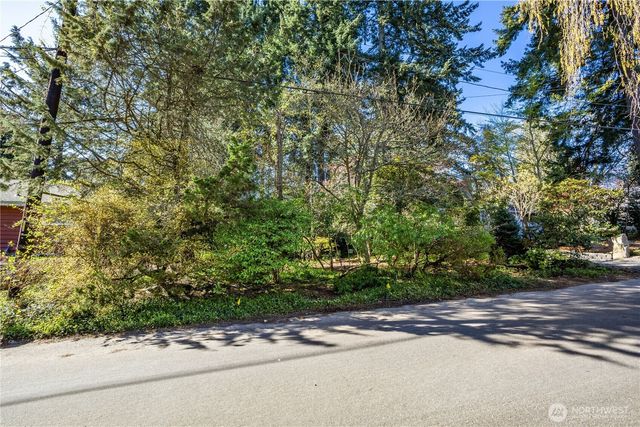 1 XX NE 135th Street, Seattle, WA 98125