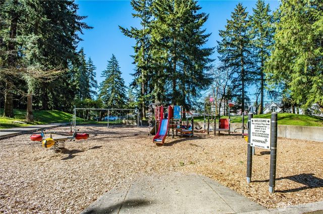 1 XX NE 135th Street, Seattle, WA 98125