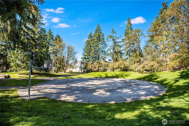 1 XX NE 135th Street, Seattle, WA 98125