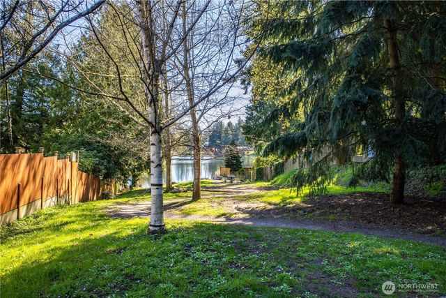 1 XX NE 135th Street, Seattle, WA 98125