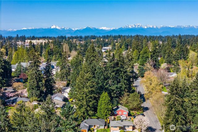 1 XX NE 135th Street, Seattle, WA 98125