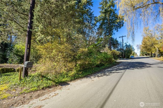 1 XX NE 135th Street, Seattle, WA 98125