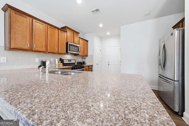 4095 Lake Manor Way, Atlanta, GA 30349