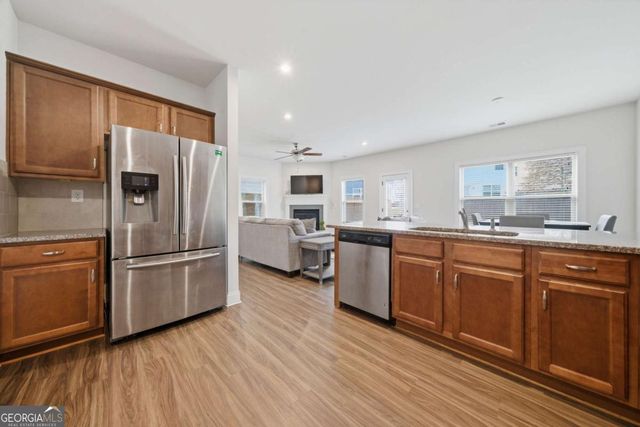 4095 Lake Manor Way, Atlanta, GA 30349