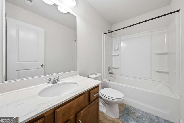 4095 Lake Manor Way, Atlanta, GA 30349