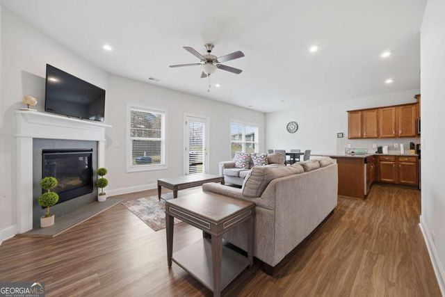 4095 Lake Manor Way, Atlanta, GA 30349