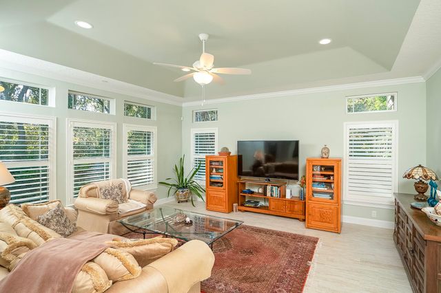 264 Seloy Dr, St Augustine, FL 32084